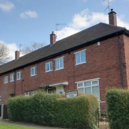 Lodge Park - 2 Minutes Walk To Stoke Hospital Exterior photo
