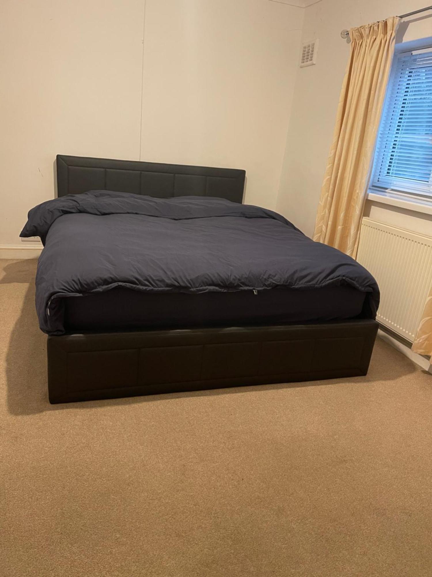 Park - 2 Minutes Walk To Hospital Homestay Stoke-on-Trent